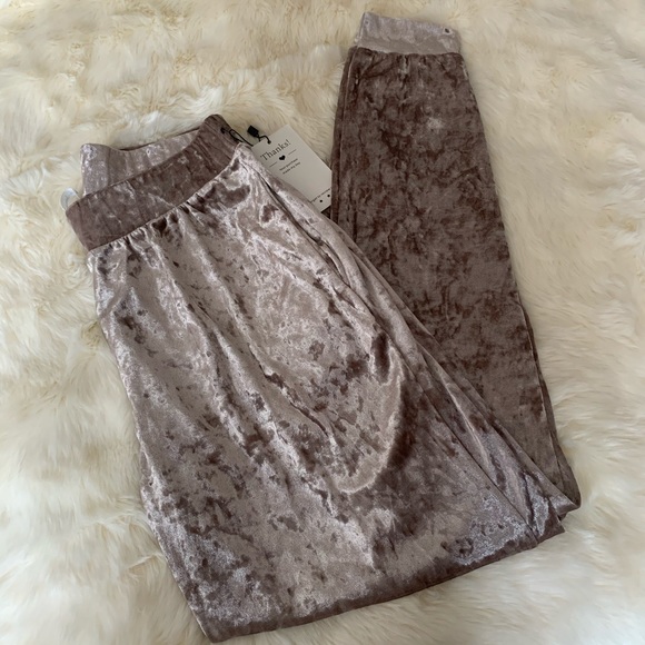 Crushed Velvet Joggers - Picture 4 of 8